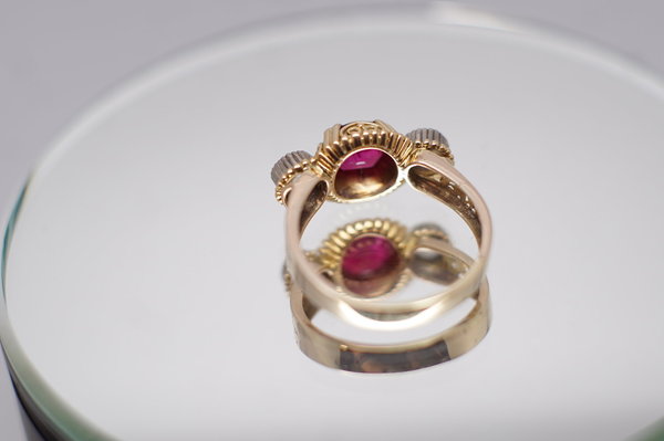 Antiker Ring um 1900 mit sehr gutem Rubin - Ring 585er 14 Karat Gelbgold, Größe 62