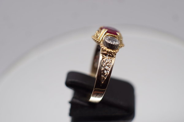 Antiker Ring um 1900 mit sehr gutem Rubin - Ring 585er 14 Karat Gelbgold, Größe 62