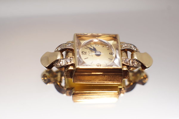 Lotos 585er 14 Karat Gelbgold Damenuhr mit Diamanten (ohne Armband)