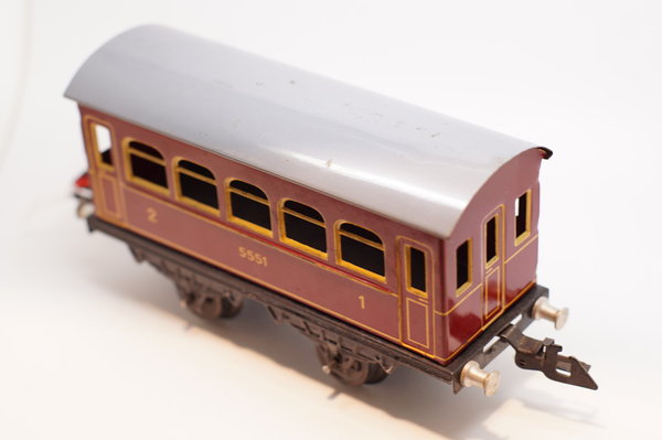 Doll Personenwagen 5/551 5551 in rot Spur 0
