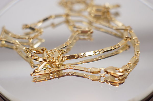 Plättchen Halskette 585er 14 Karat Gelbgold, Länge 55,5 cm