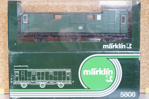 Märklin Gepäckwagen 5808 neue Spur 1 in grün mit OVP Traumzustand