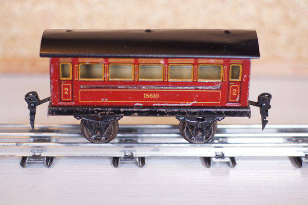 Märklin Personenwagen 1861 Spur 0 in rot 18610