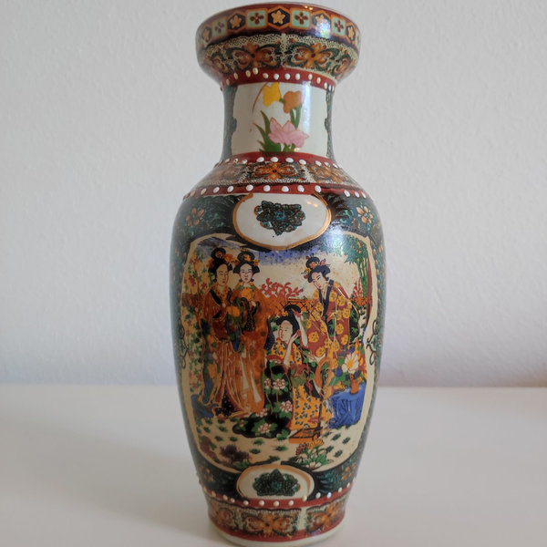 Dekorative chinesische Porzellan Vase, Höhe 25,5 cm